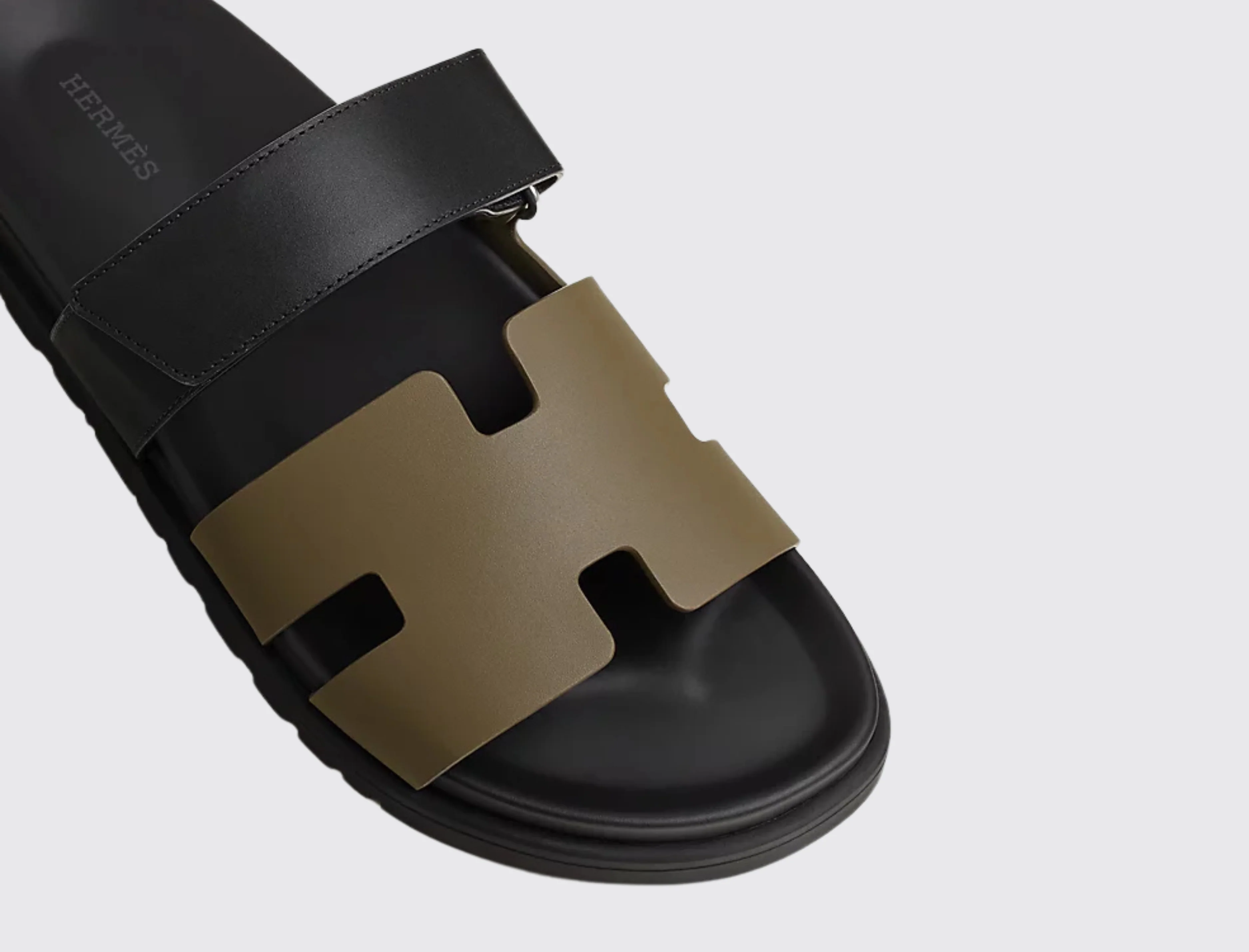 Chypre Sandals in Vert Toundra/Noir - Image 4